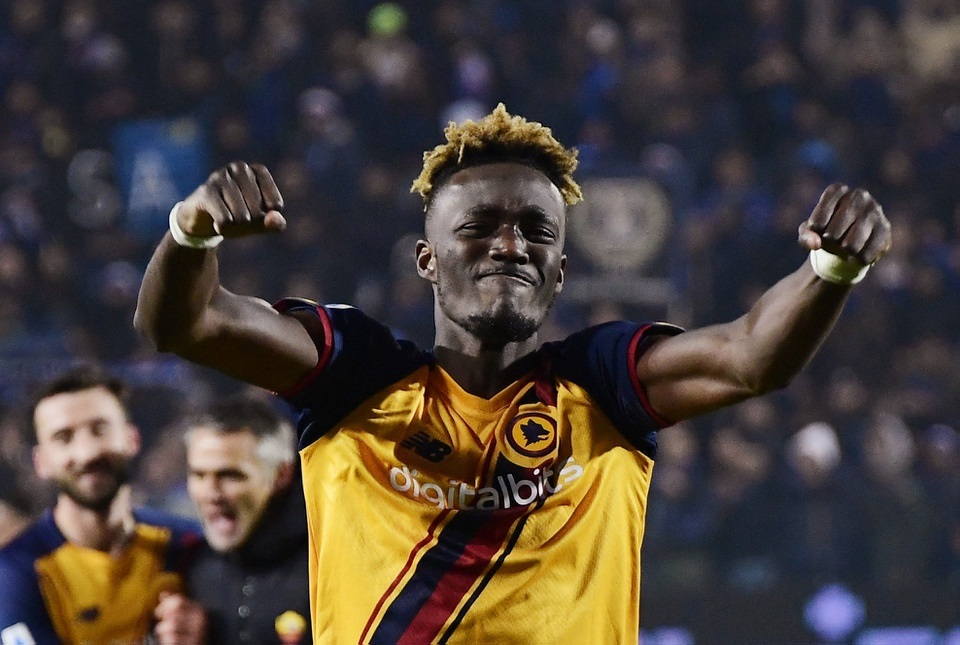 Roma thắng 4-1 với tỷ lệ cầm bóng 29%