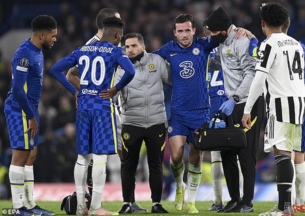 Ben Chilwell phải nghỉ thi đấu đến hết mùa