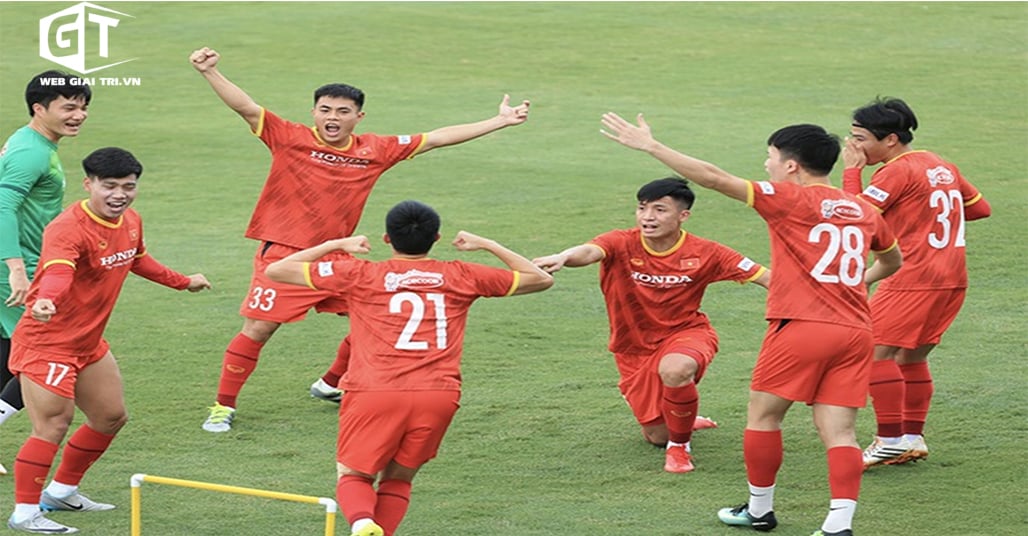 Lý Công Hoàng Anh sang Singapore hội quân cùng Đội tuyển Việt Nam