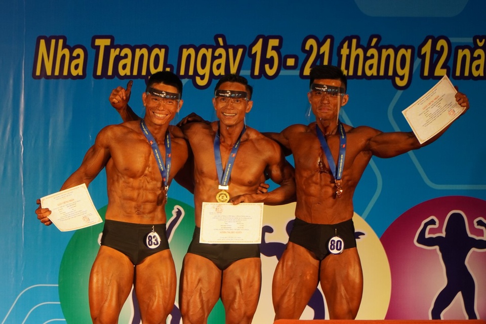 Lực sĩ 44 tuổi vô địch thể hình quốc gia