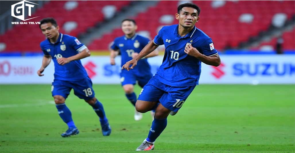 Teerasil Dangda đi vào lịch sử AFF Cup