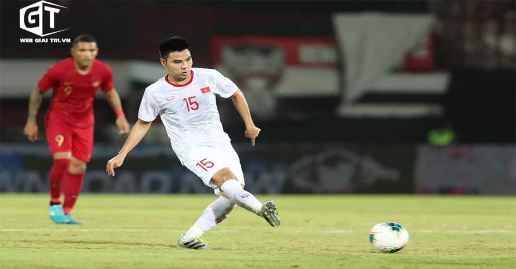 Tiền vệ Đức Huy: “Đội tuyển Việt Nam không gặp áp lực trước sức ép vô địch”