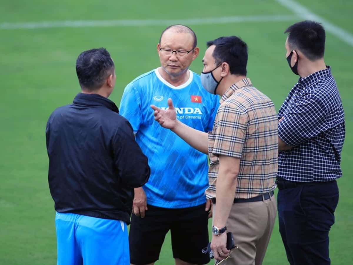 VFF sẽ ngồi lại với HLV Park Hang Seo sau thất bại tại AFF Cup 2020