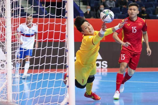 Thủ môn futsal Việt Nam vào tốp 10 thế giới