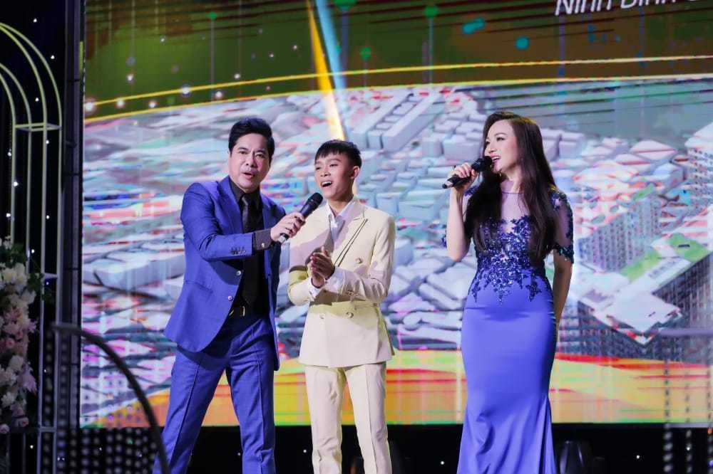 Mức cát-xê “khủng” của Hồ Văn Cường khi làm học trò Ngọc Sơn