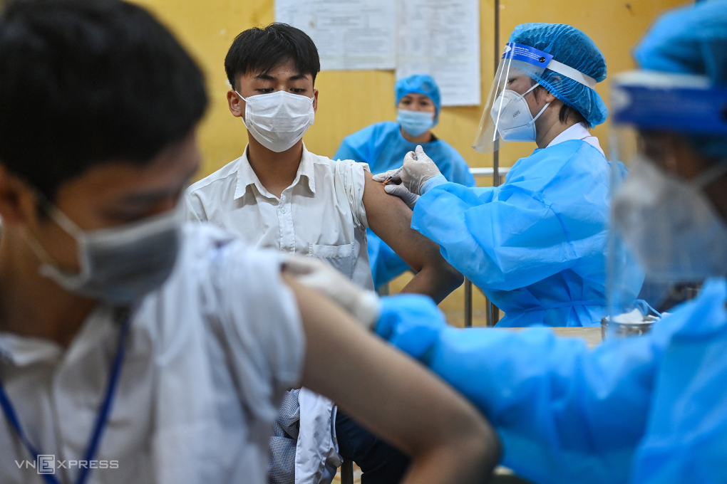 Bộ Y tế: ‘Không bắt buộc tiêm vaccine Covid cho trẻ 5-11 tuổi’