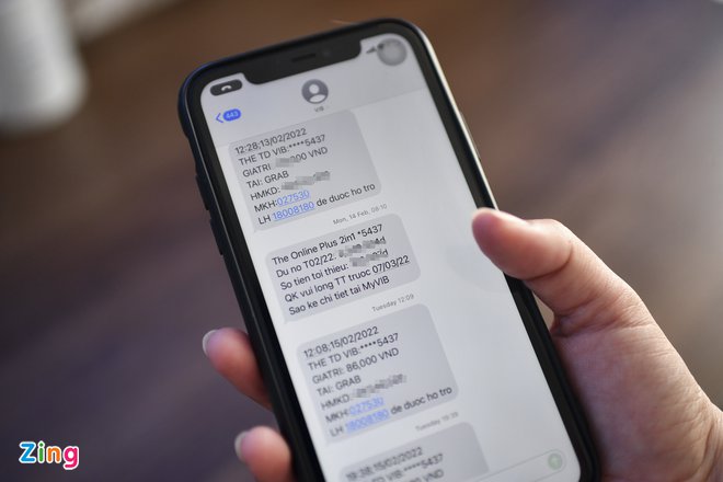 Ngân hàng than bù lỗ SMS Banking, nhà mạng khẳng định không tăng cước