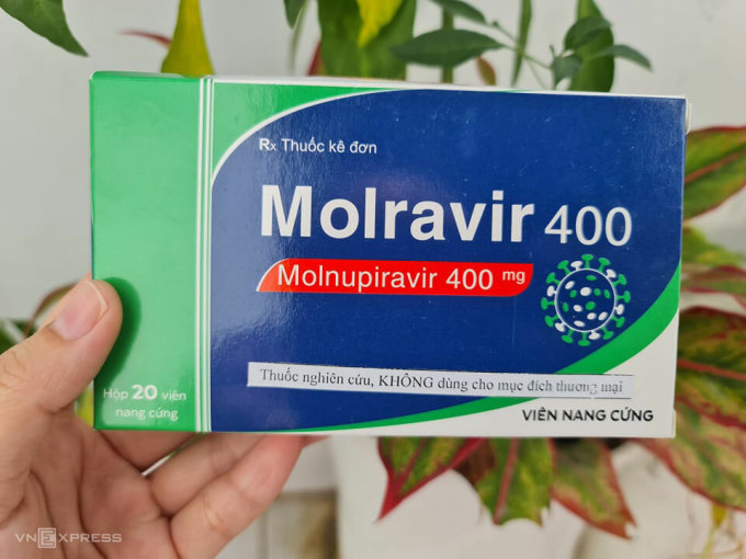 Molnupiravir giá khoảng 300.000 đồng một hộp