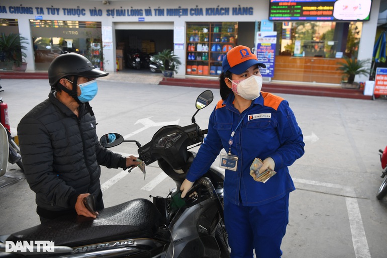 Sắp bán đấu giá hàng trăm triệu lít xăng RON 92
