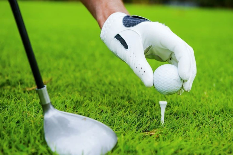 Mức phí vào sân golf ở Việt Nam ra sao?