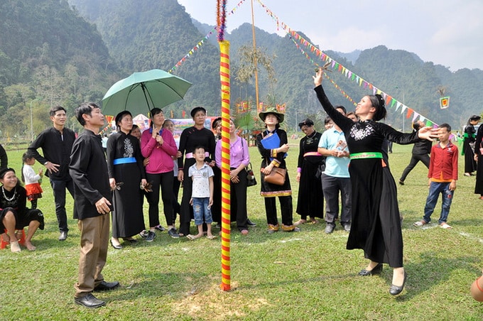Chuỗi hoạt động chào mừng ngày “Văn hóa các dân tộc Việt Nam”