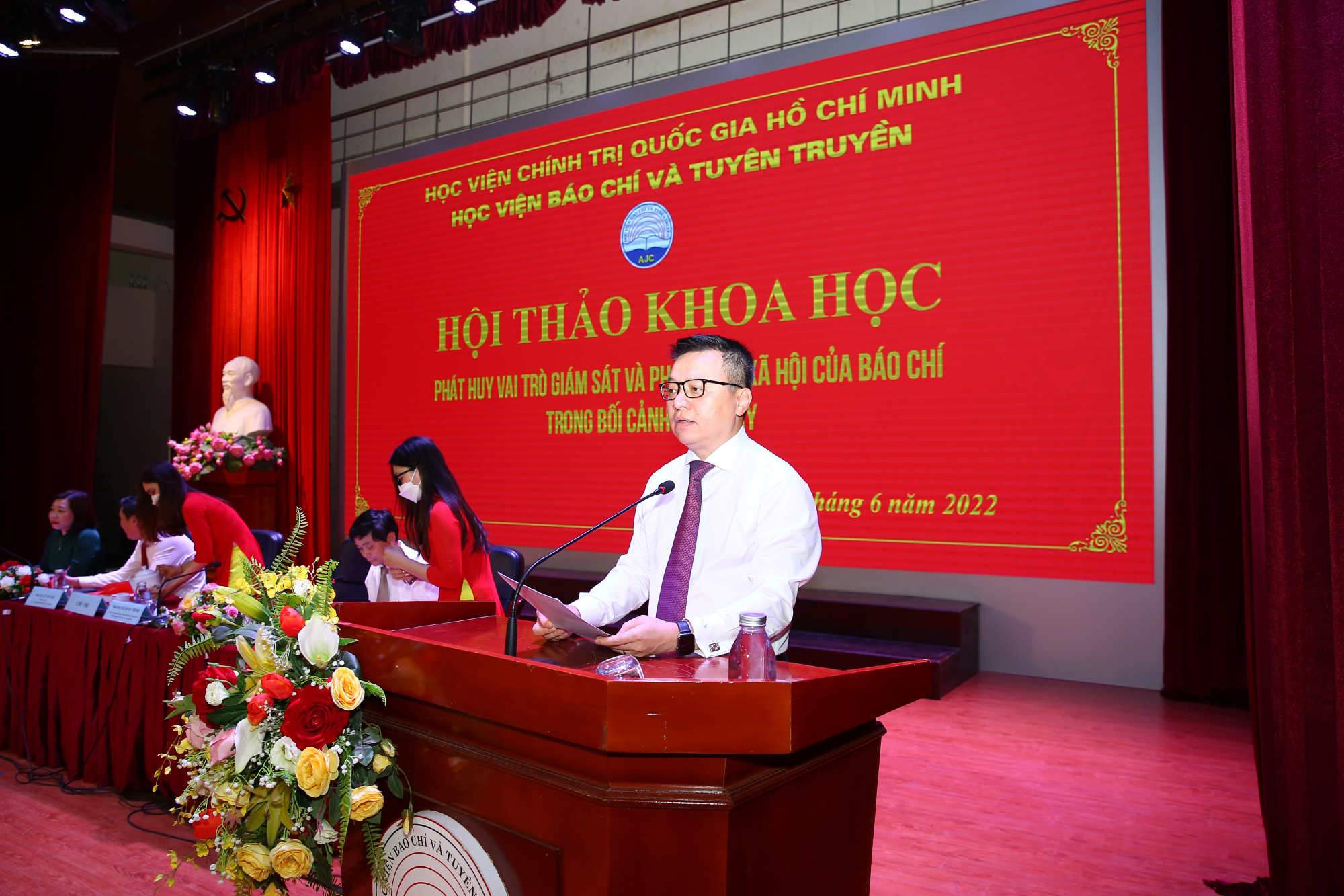 Báo chí phải thực sự trở thành phương tiện giám sát, phản biện xã hội hiệu quả