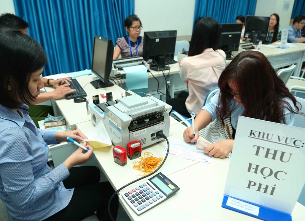 Học phí đồng loạt tăng