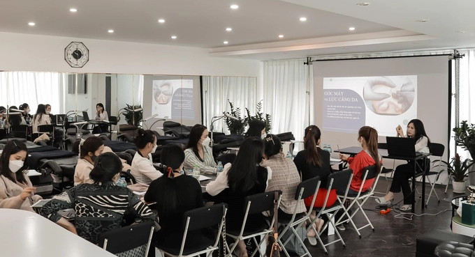 Trung tâm đào tạo nghề thẩm mỹ Linh Linh Academy liên tục tuyển học viên, đào tạo nghề thẩm mỹ không phép