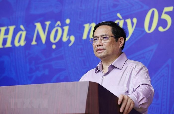 Thủ tướng: ‘Thực tiễn cho thấy vaccine vẫn là vũ khí quyết định’