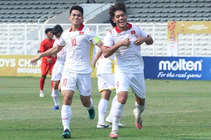 U19 Việt Nam 4-0 U19 Myanmar: Việt Nam vẫn giữ ngôi đầu bảng
