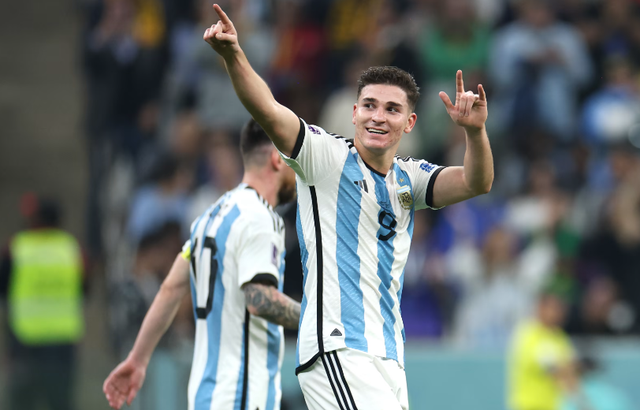 World Cup 2022: Sao trẻ thăng hoa, Argentina vào chung kết
