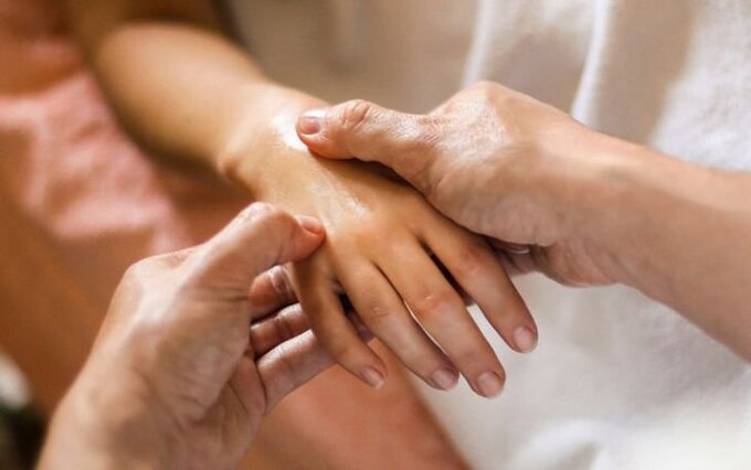 Cách bấm huyệt chữa mất ngủ