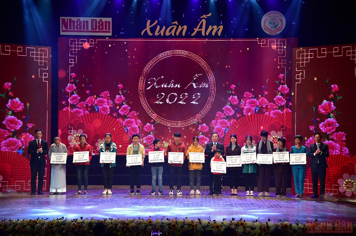 ‘Xuân ấm’ cho người nghèo