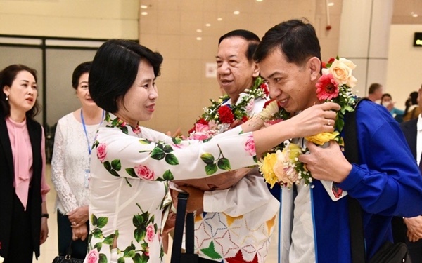 Ngọn đuốc SEA Games 32 đến Việt Nam