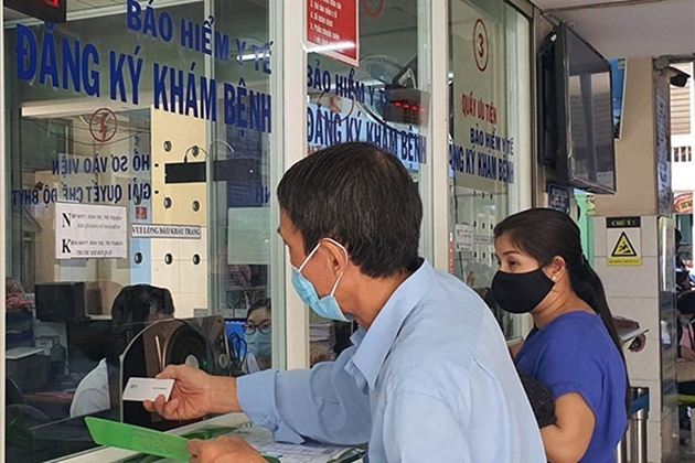 Khẩn trương bảo đảm đủ thuốc, trang thiết bị y tế phục vụ công tác khám chữa bệnh cho người dân