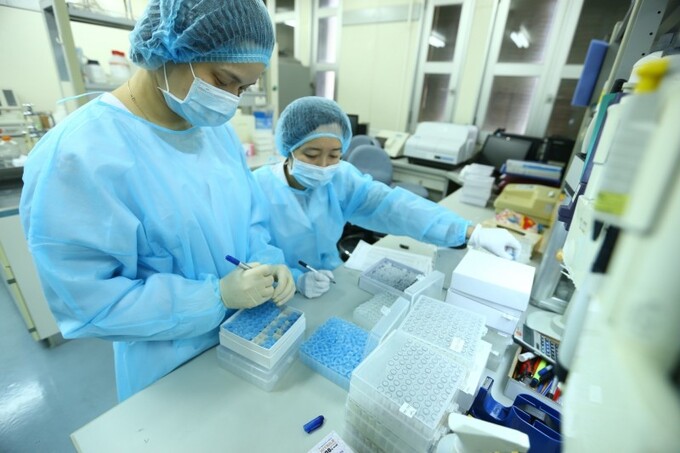 Hà Nội giải trình tự gen tìm biến thể mới của vi rút SARS-CoV-2