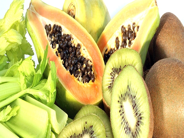 Kiwi, cần tây và đu đủ tốt cho sức khỏe gan