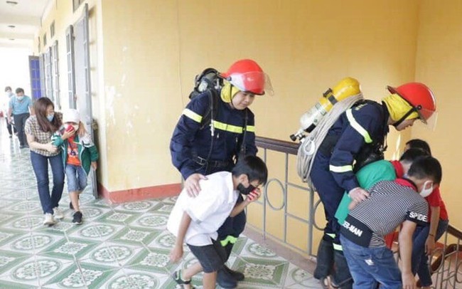 Hướng dẫn thoát nạn khi xảy ra cháy