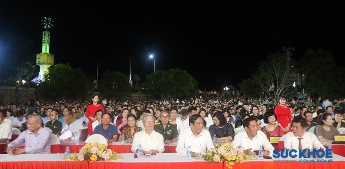 Xúc động chương trình nghệ thuật “Cõi thiêng Đồng Lộc – Nối mạch ngàn năm”