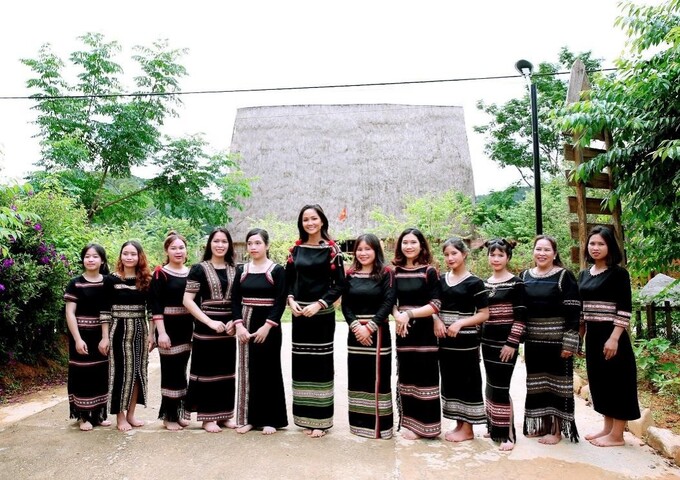 Hoa hậu H’Hen Niê – Quảng bá du lịch cộng đồng Kon Pring