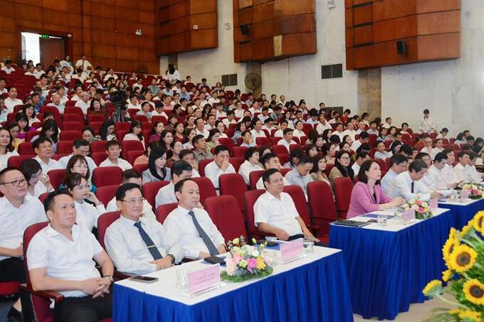 “Dứt khoát không còn cảnh phu huynh xếp hàng thâu đêm mua, nộp hồ sơ đăng ký nguyện vọng”