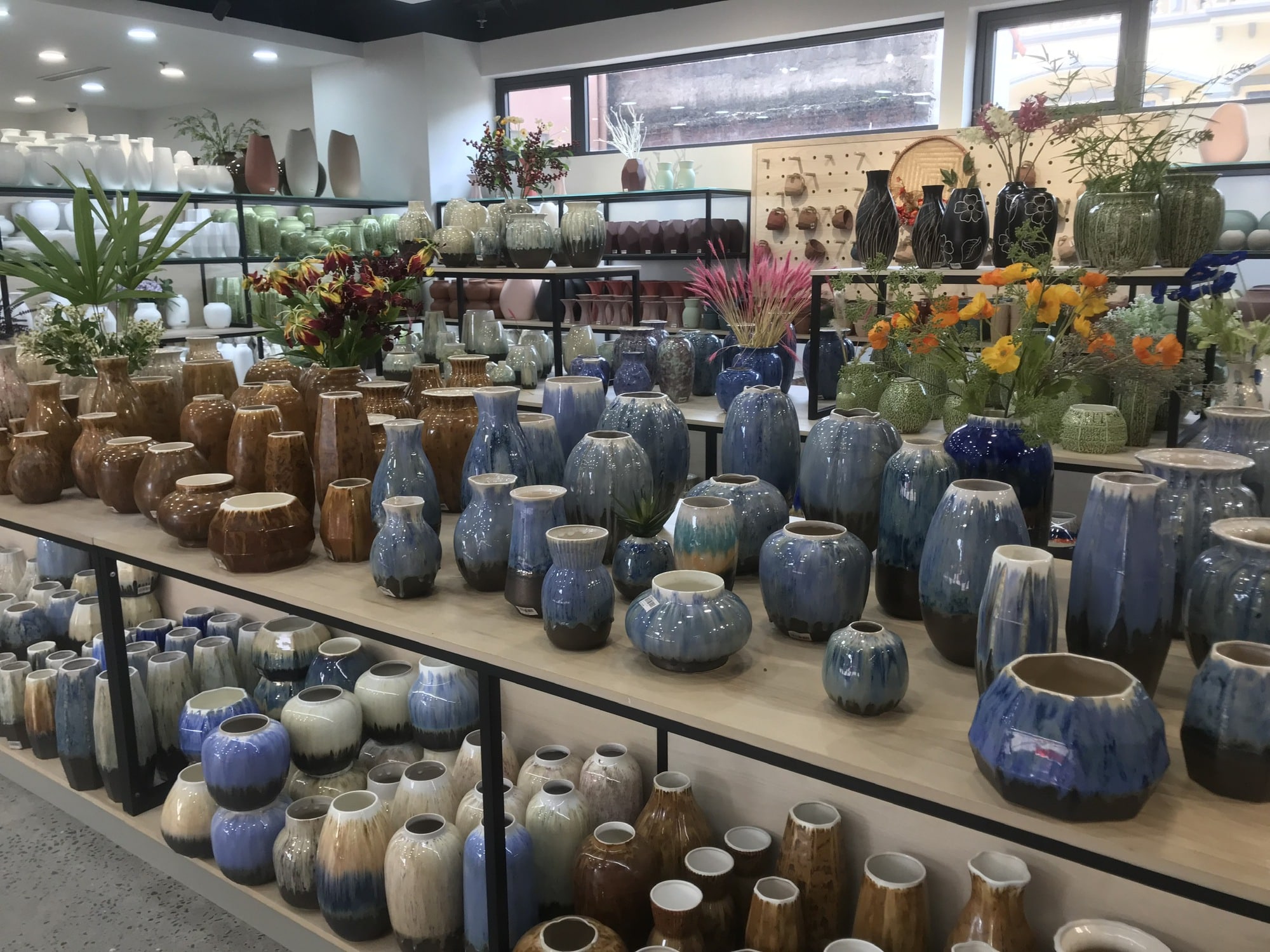 Làng nghề Thủ đô tận dụng lợi thế, ‘hút’ khách du lịch