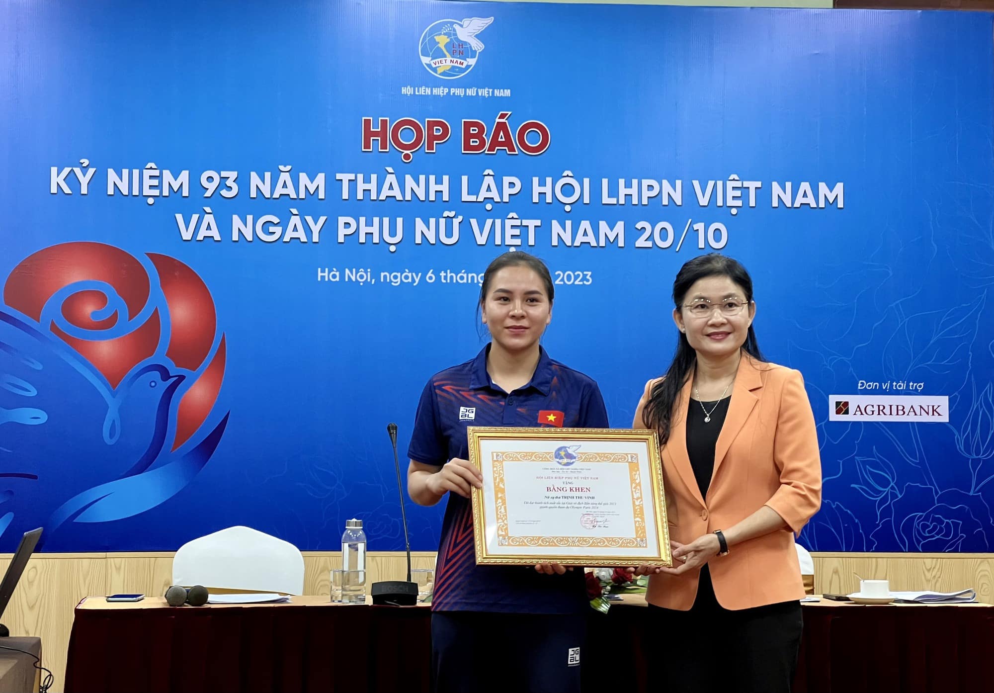Trao bằng khen cho nữ xạ thủ xuất sắc giành vé tham dự Olympic 2024