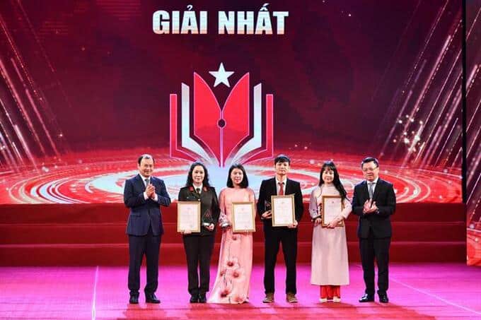 Lễ trao Giải báo chí toàn quốc “Vì sự nghiệp Giáo dục Việt Nam” năm 2023