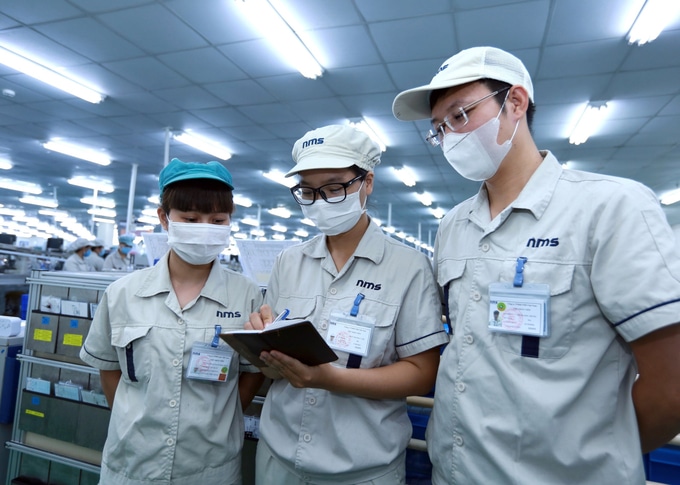 Tuyên truyền, phổ biến pháp luật cho người lao động và người sử dụng lao động đáp ứng yêu cầu thực thi các cam kết quốc tế về lao động