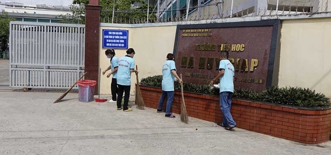 TP. Hồ Chí Minh: Trường Tiểu học Hà Huy Giáp đảm bảo an ninh, an toàn cho học sinh, phòng tránh kẻ gian xâm hại, bắt cóc trước cổng trường