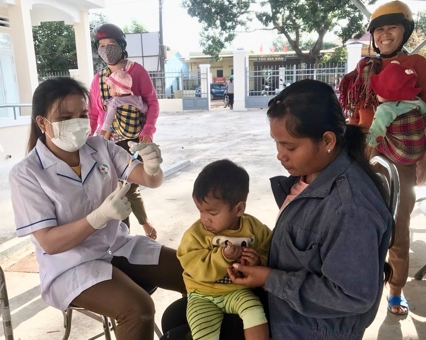 Gia Lai được cấp nhiều loại vaccine để tiêm chủng thường xuyên cho trẻ