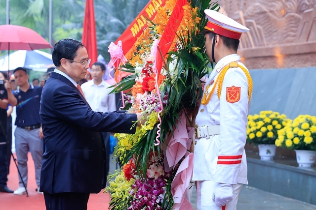 Thủ tướng Chính phủ Phạm Minh Chính dự lễ dâng hương tưởng niệm các Vua Hùng