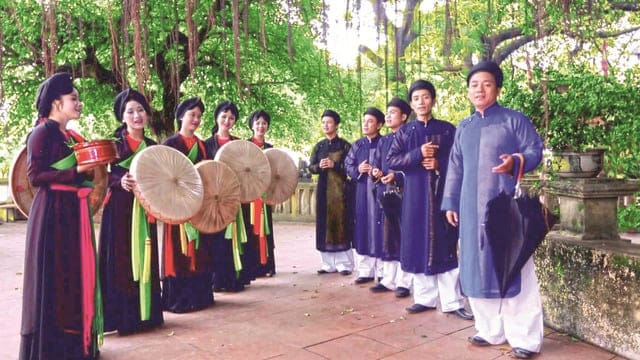 Bảo vệ và phát huy giá trị di sản văn hóa phi vật thể