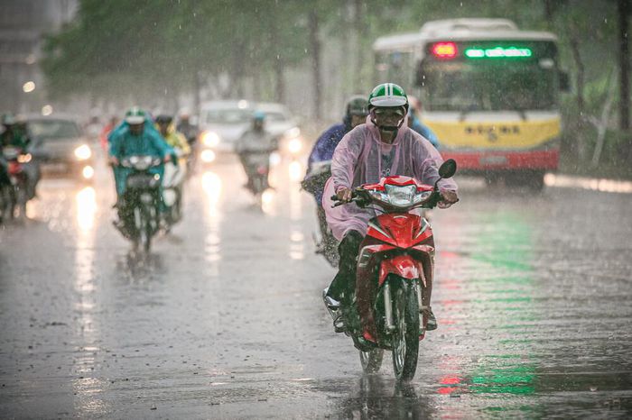 Dự báo thời tiết ngày 25/5: Miền Bắc nhiều mây, có mưa rào và dông rải rác