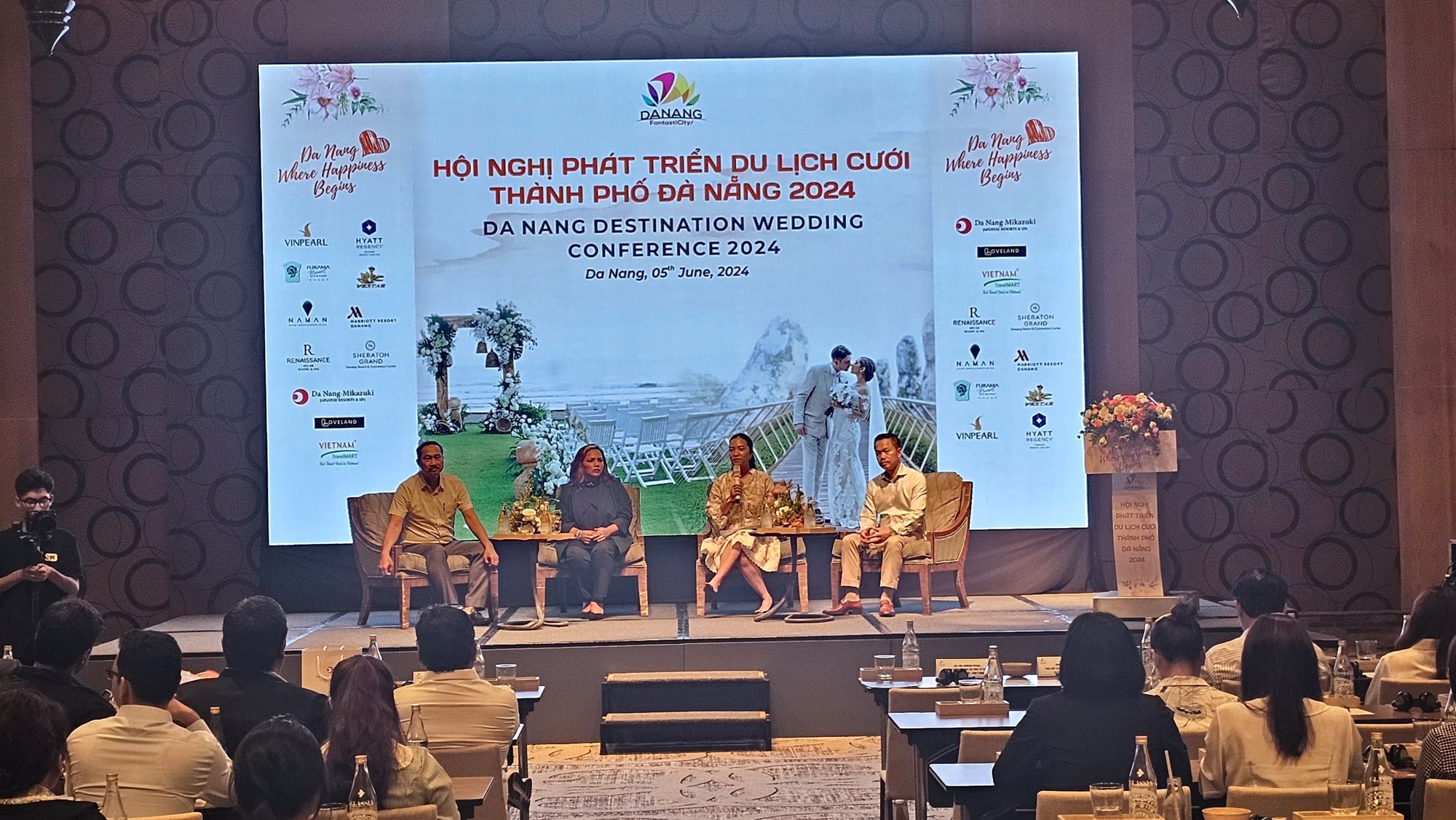 Đà Nẵng tiên phong thu hút khách du lịch cưới
