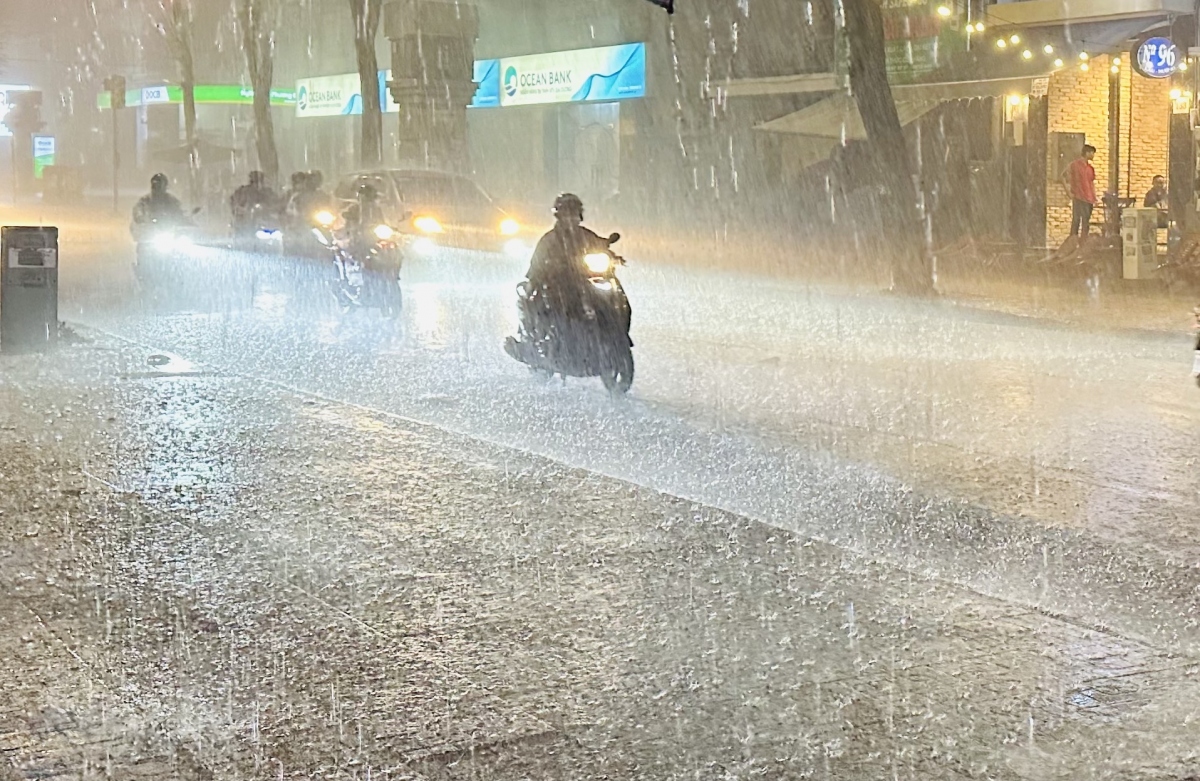 Dự báo thời tiết ngày 22/8: Bắc Bộ tiếp tục có mưa vừa, mưa to và dông