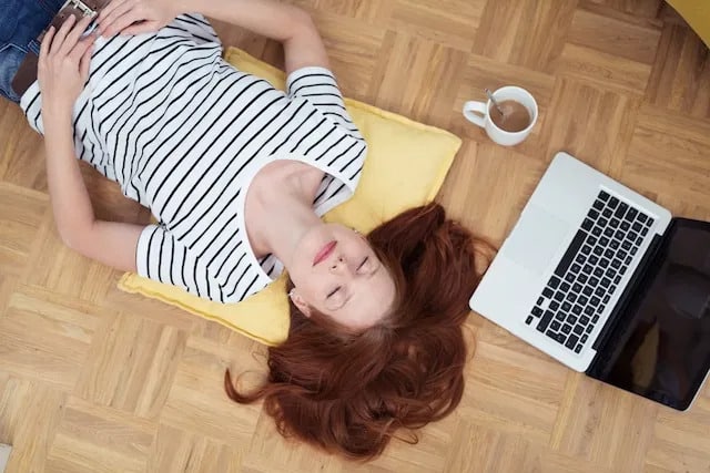 Ngủ trưa sau bữa trưa giúp cải thiện sự tập trung và trí nhớ
