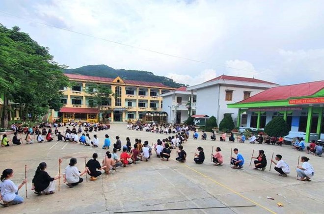 Hà Giang: 55 học sinh nhập viện sau khi ăn liên hoan Trung thu