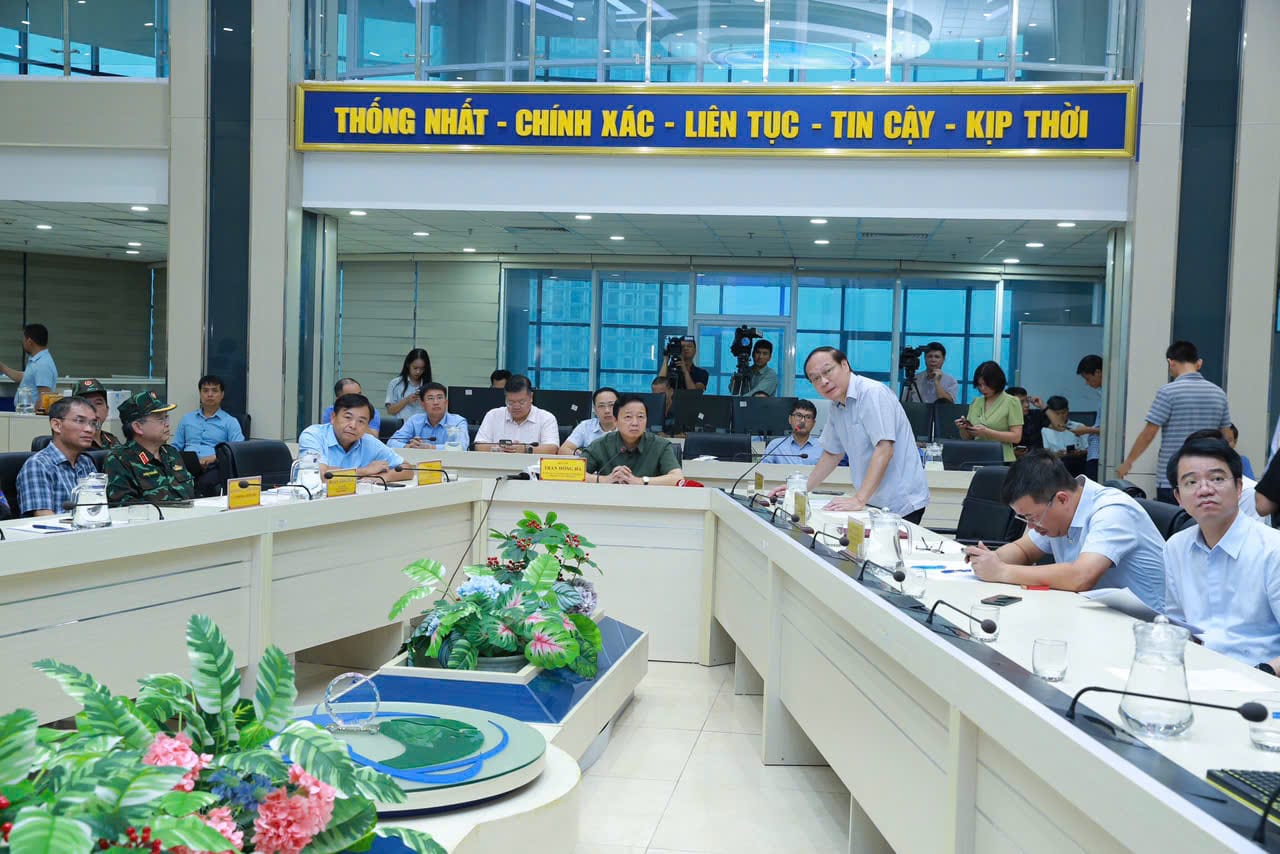Phó Thủ tướng Trần Hồng Hà kiểm tra tình hình diễn biến bão số 3 đang tiến vào các tỉnh Quảng Ninh, Thái Bình, TP. Hải Phòng