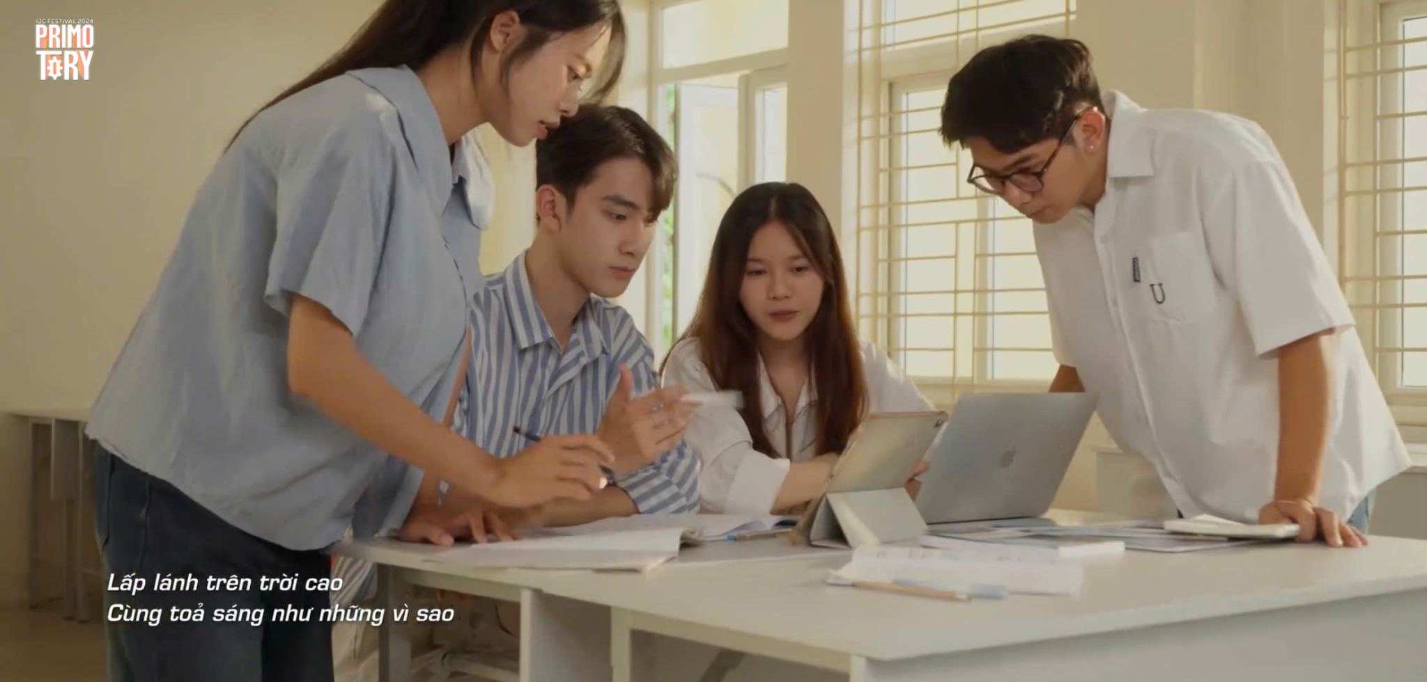 “We rise as one” cùng sinh viên trường Báo “kiến tạo” tương lai