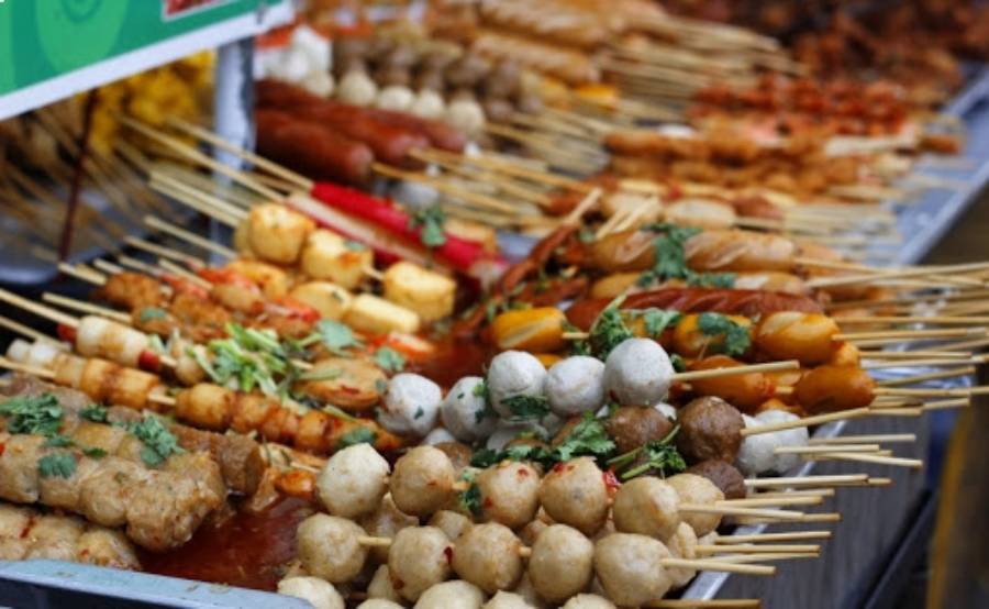 Bộ Y tế yêu cầu đảm bảo an toàn thực phẩm đối với thực phẩm bày bán trước cổng trường học