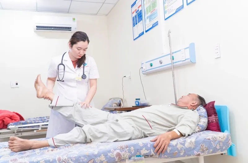 Phú Thọ: Cấp cứu bệnh hân bị ngộ độc thuốc tê khi tiêm ngoài màng cứng
