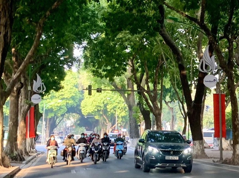 Dự báo thời tiết ngày 10/10: Bắc Bộ trời nắng, Nam Bộ mưa rào và dông