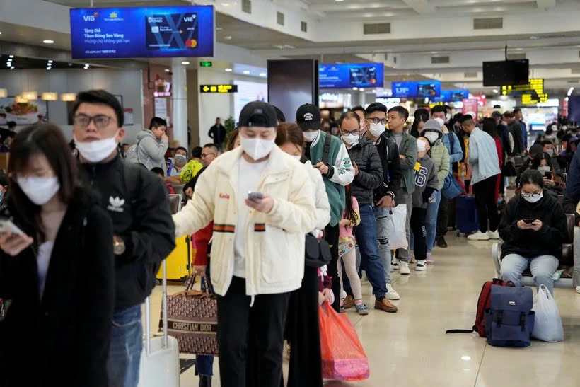 Giá vé máy bay cận Tết Nguyên đán tăng bao nhiêu?